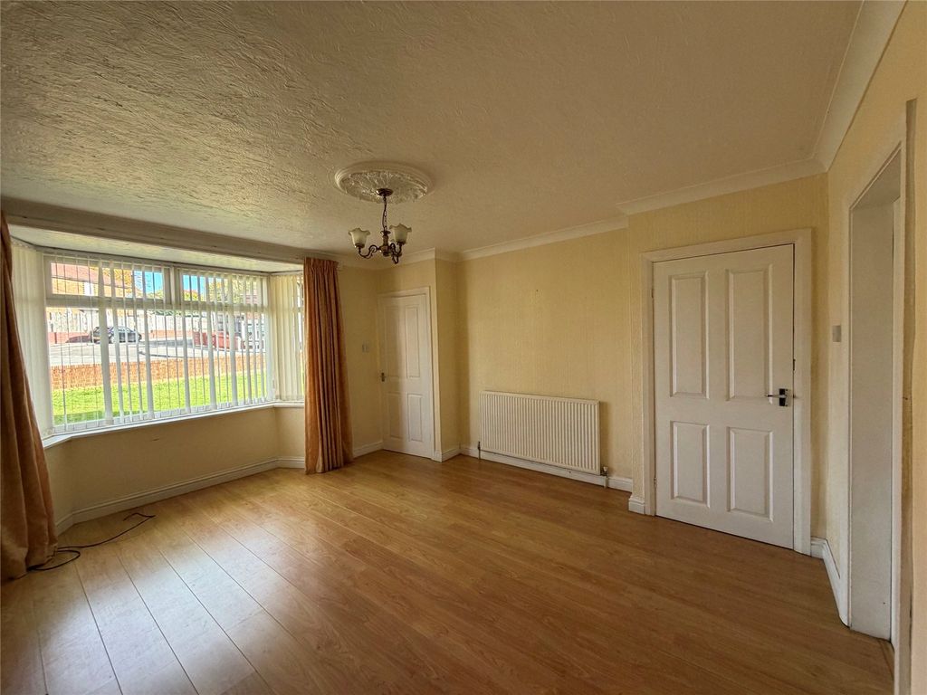Property photo 2 of 20 Picture No. 15