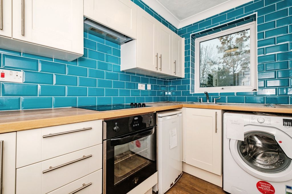 Property photo 2 of 16 Photo