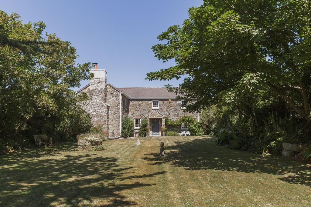 Property photo 3 of 32
