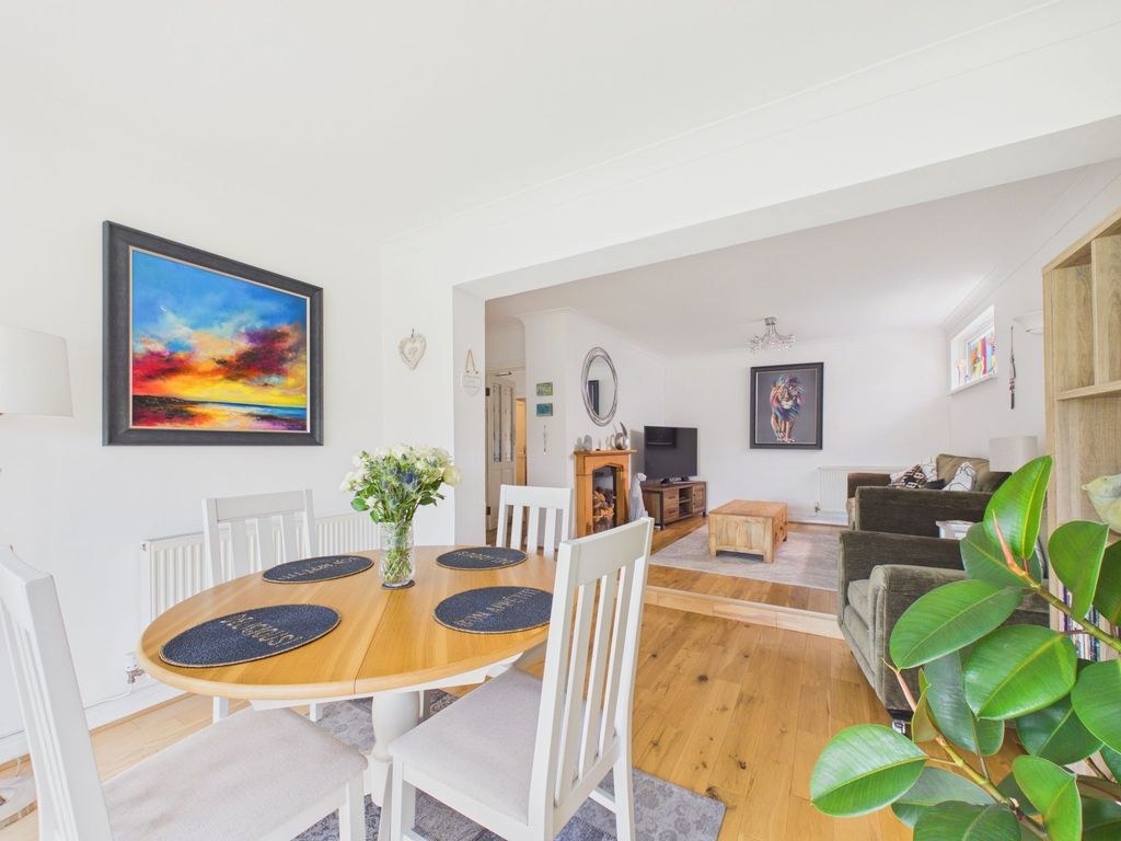 Property photo 2 of 34
