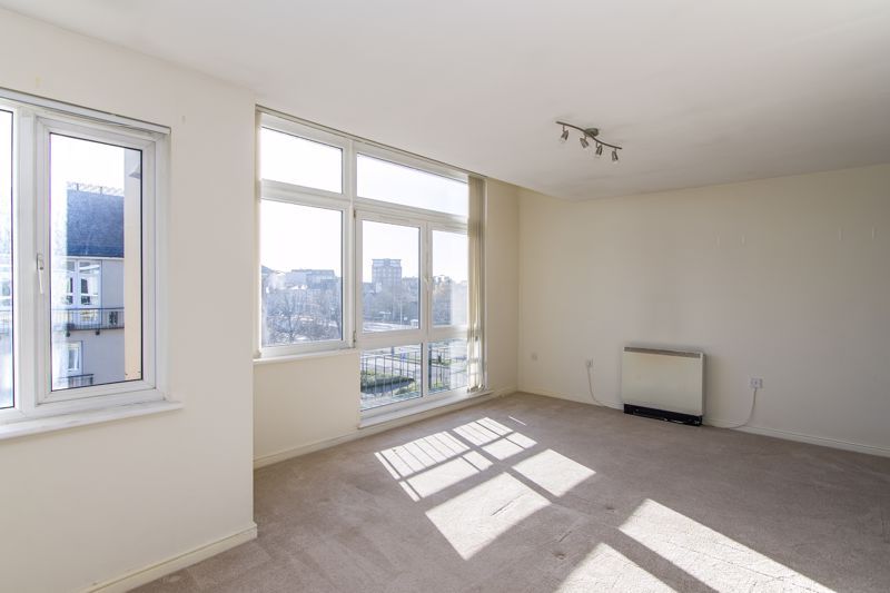 Property photo 2 of 11 Photo 3