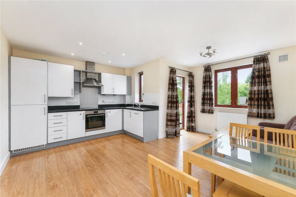 Property photo 2 of 10 Picture No. 22