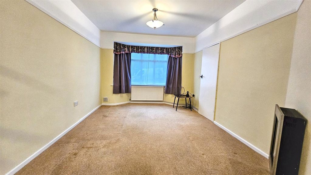 Property photo 2 of 18 20251204_132650.Jpg