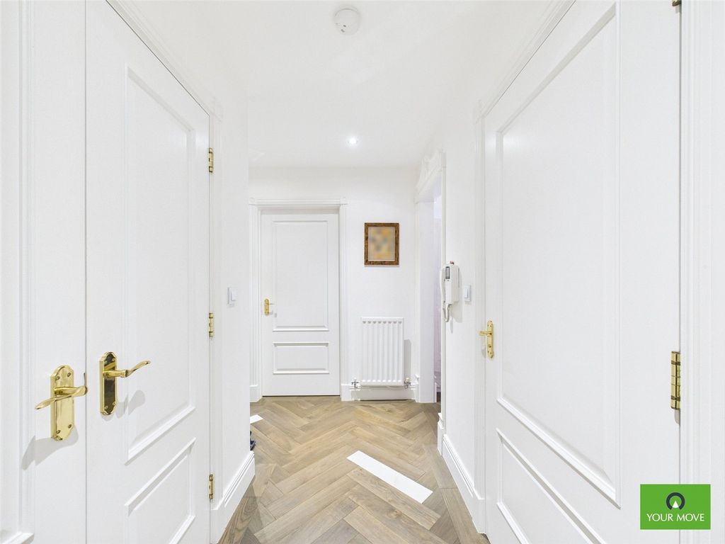 Property photo 2 of 15 Hallway