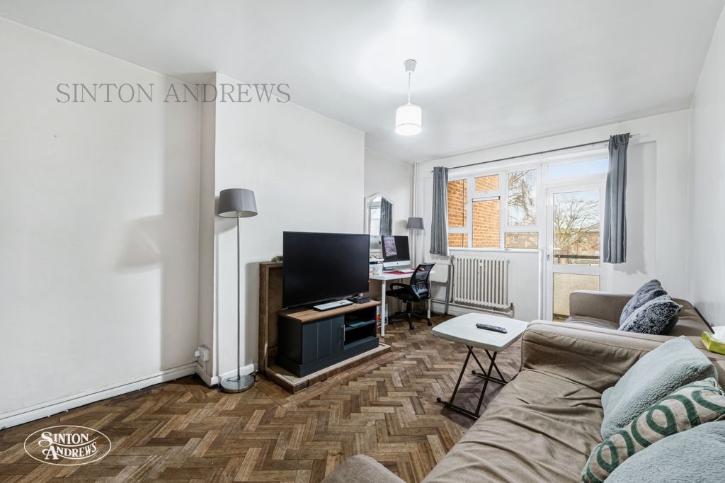 Property photo 2 of 9 Photo 2