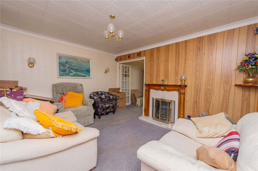 Property photo 2 of 25 Picture No. 13
