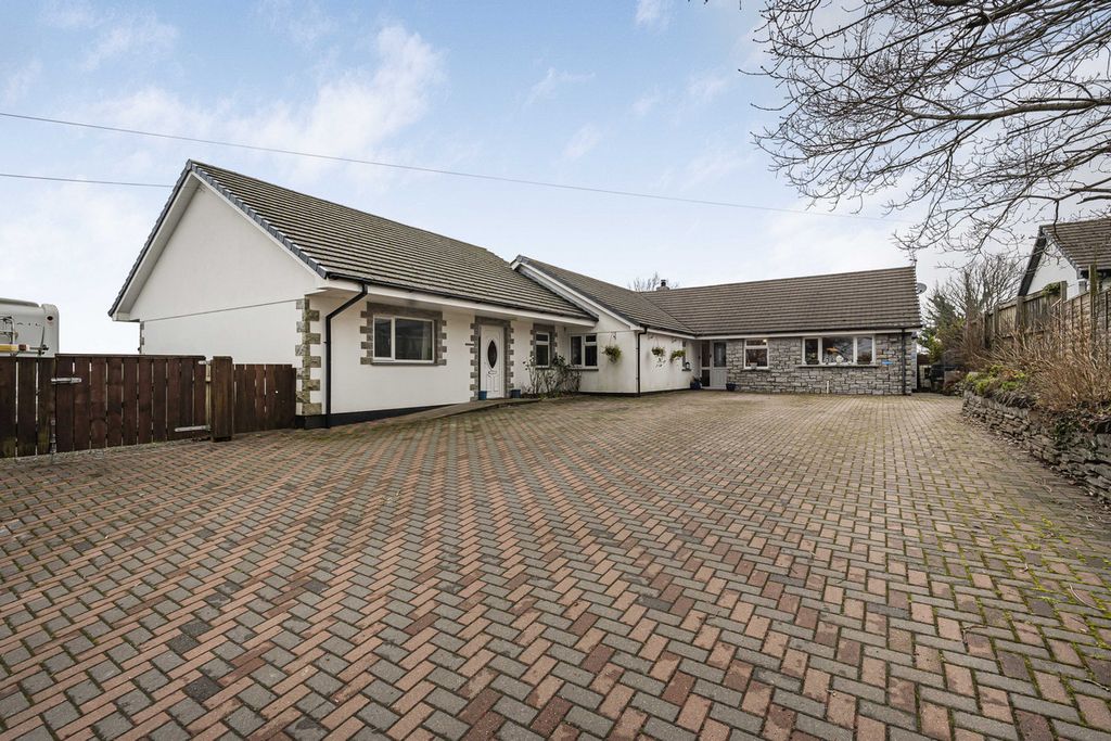 Property photo 1 of 24