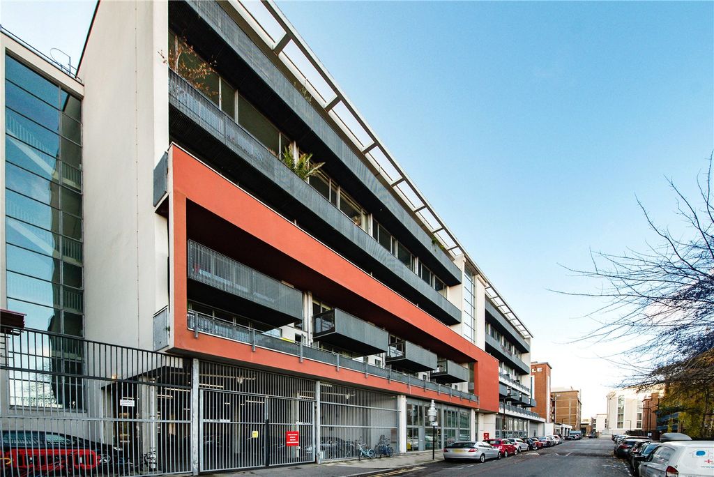 Property photo 2 of 12 Picture No. 01