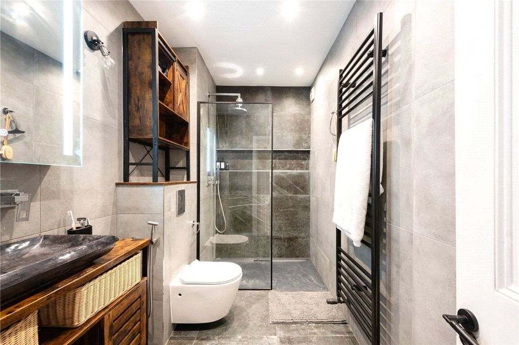 Property photo 3 of 16 Picture No. 29