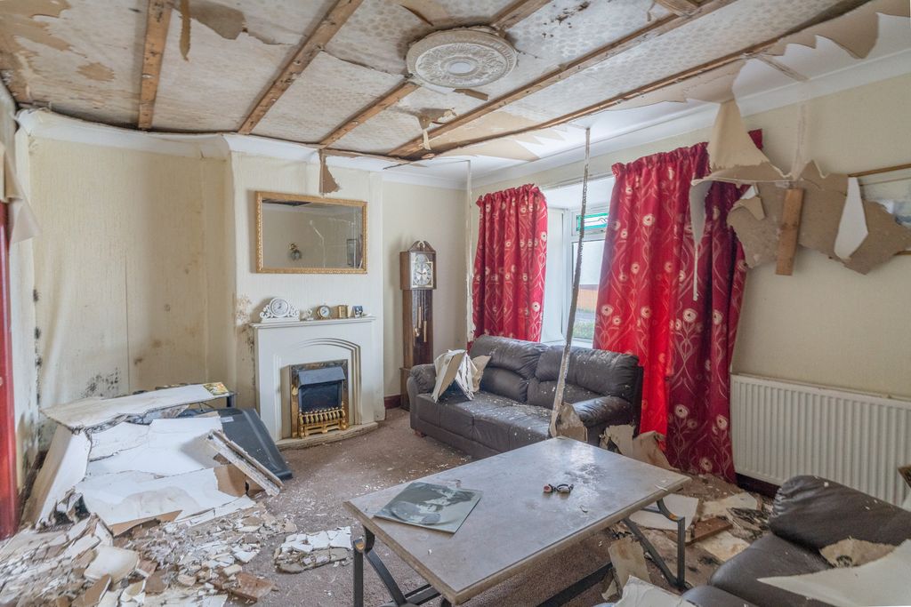 Property photo 2 of 21 Gallery