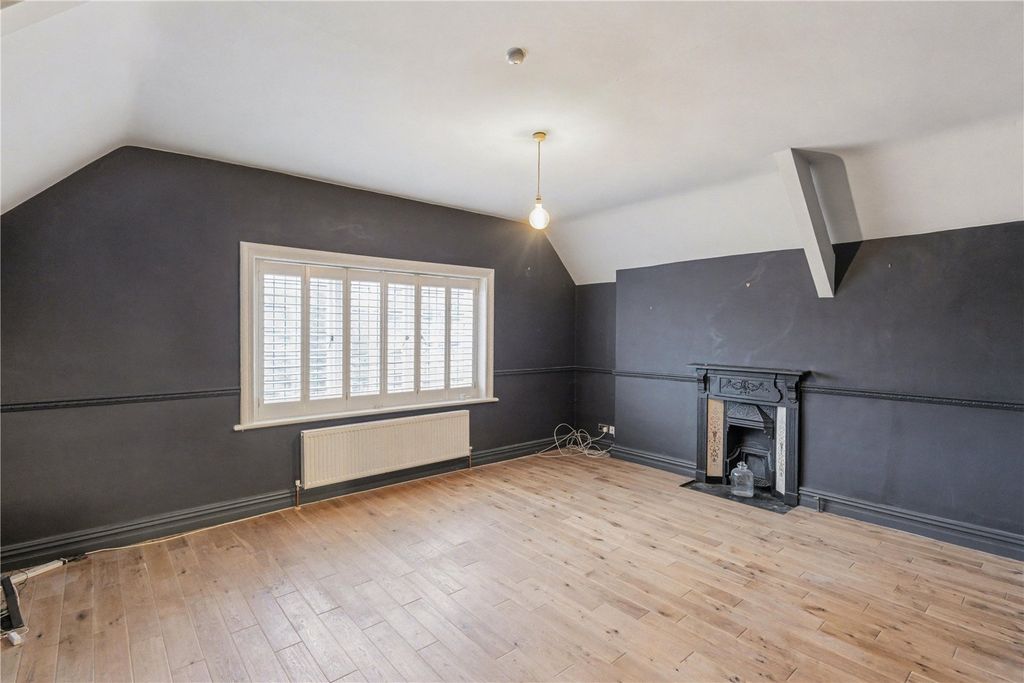 Property photo 2 of 11 Picture No. 10