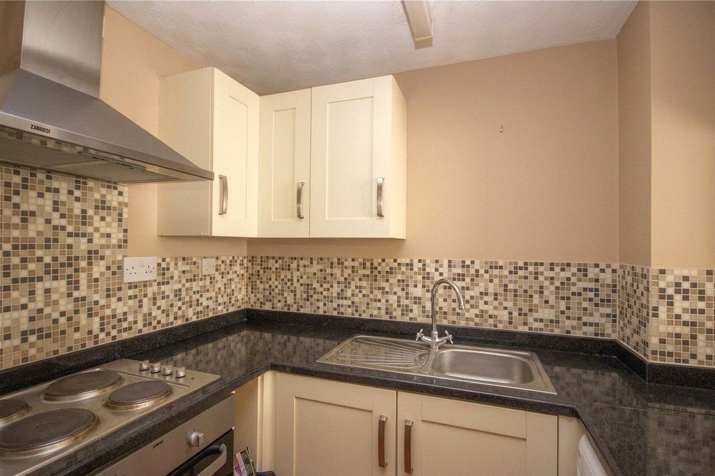 Property photo 2 of 8 Picture No. 26
