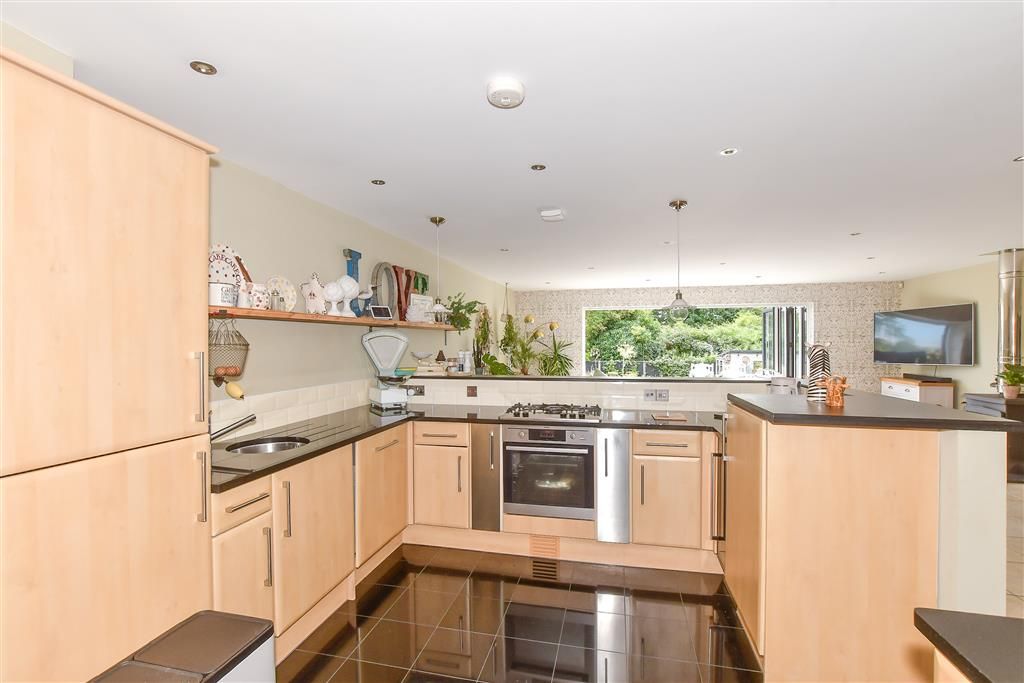 Property photo 3 of 12 Lounge/ Kitchen/ Diner