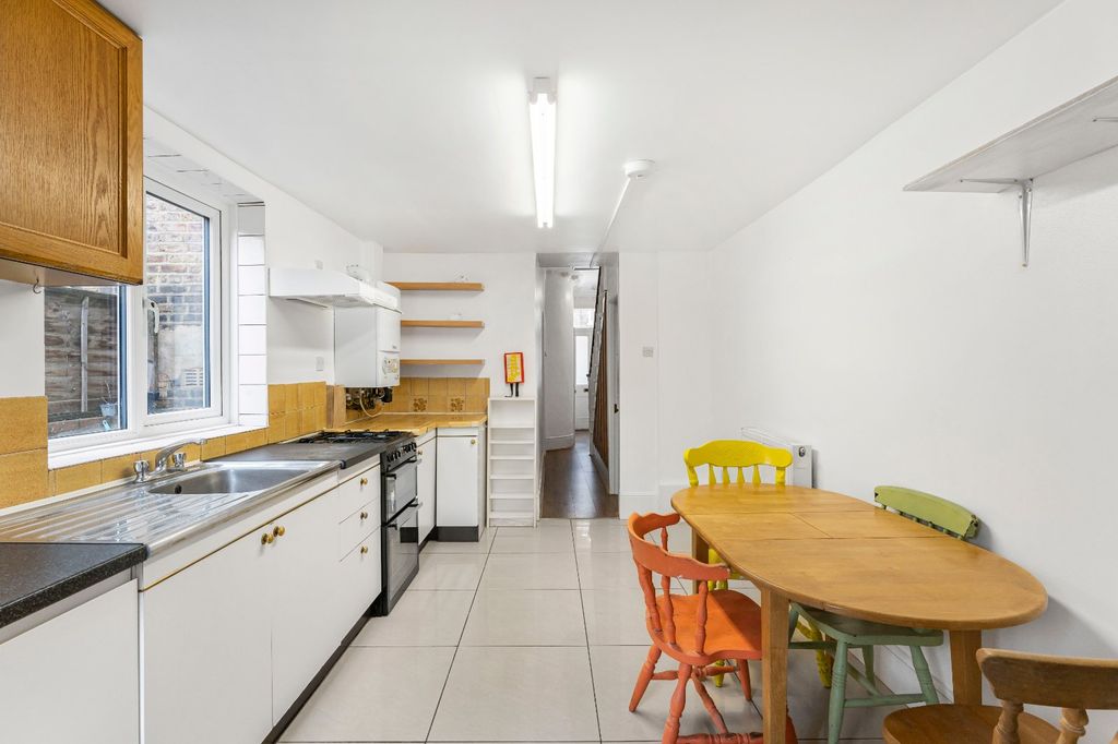Property photo 2 of 20 Kitchen/Dining Room