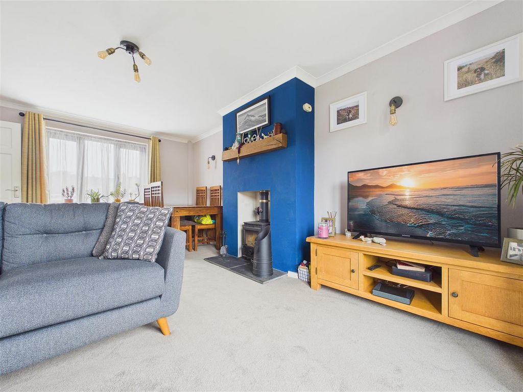 Property photo 2 of 12 Cam01407G0-Pr0099-Still007.Jpg