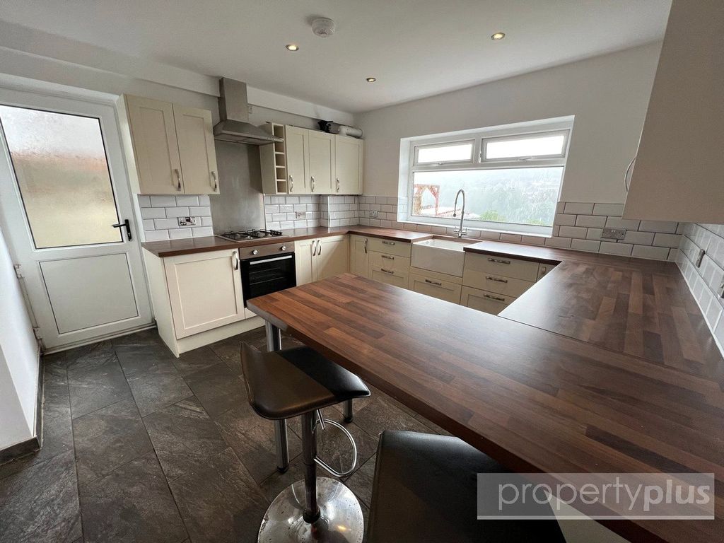 Property photo 3 of 12 Picture No. 13