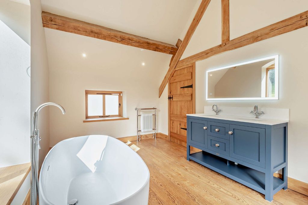 Property photo 3 of 31 Picture No. 46