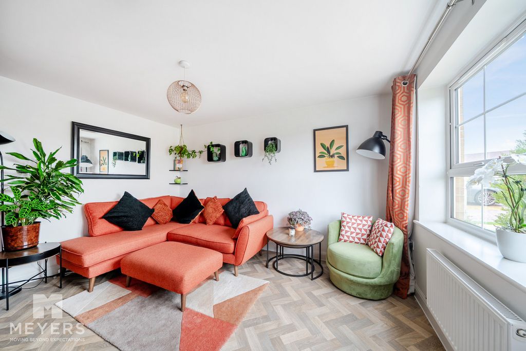 Property photo 3 of 19