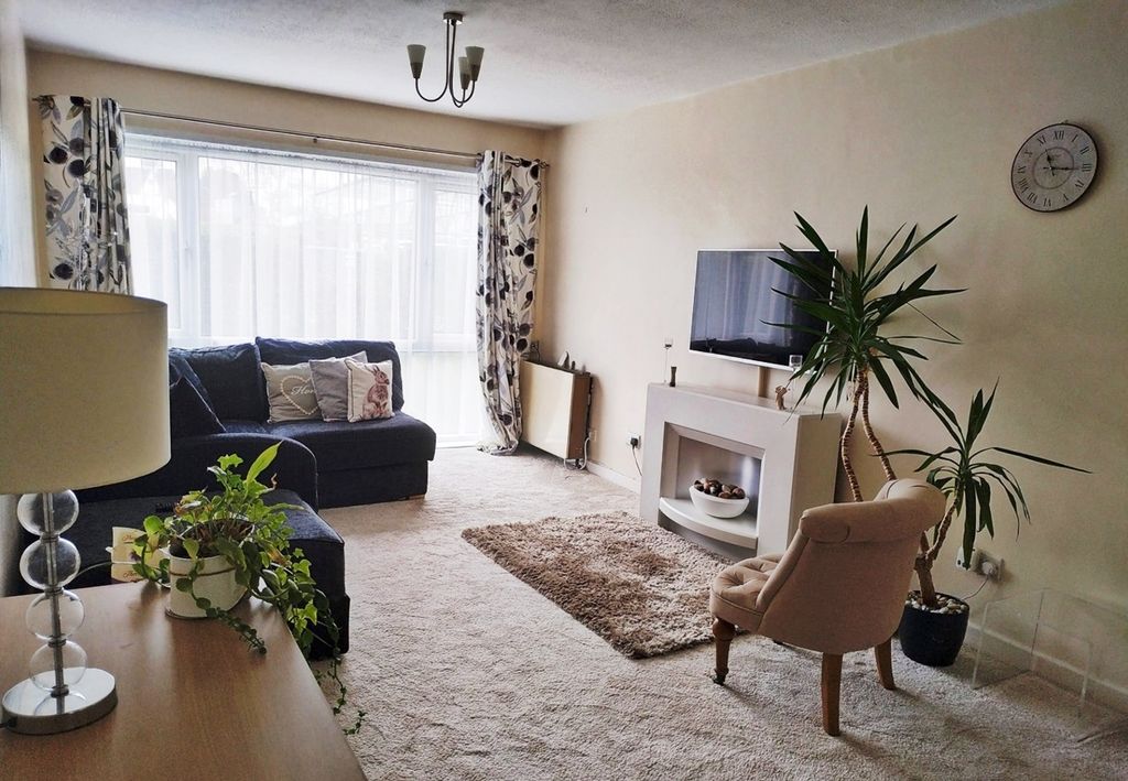 Property photo 3 of 19