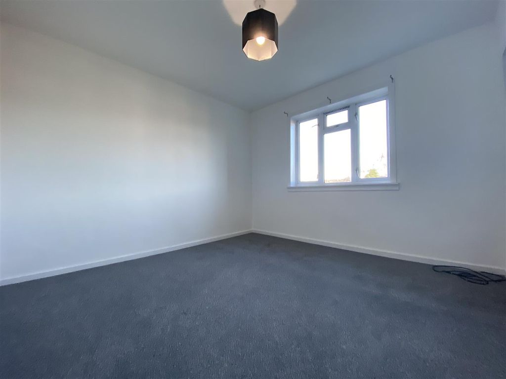 Additional image 8 of 3 bed flat to rentFirbank Road, Perth PH1