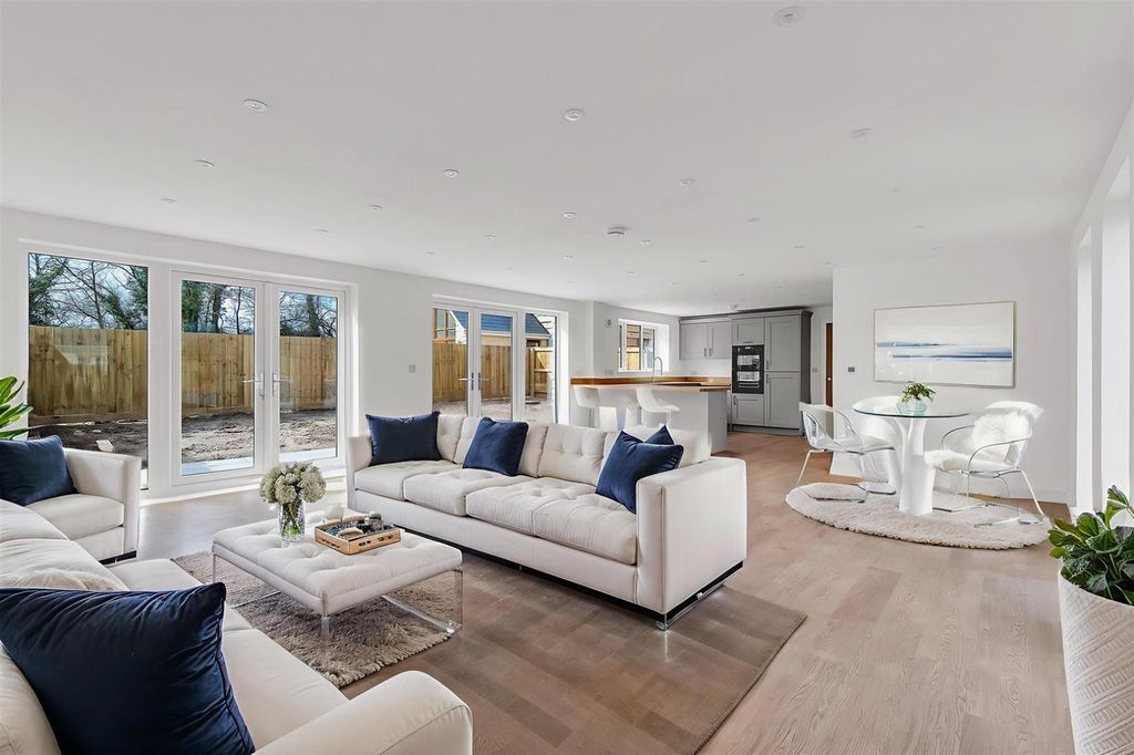 Property photo 2 of 13 Picture No. 22