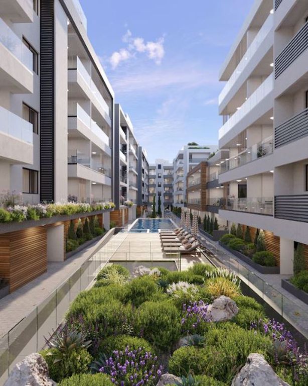 Property photo 2 of 20 Centre Of Complex -