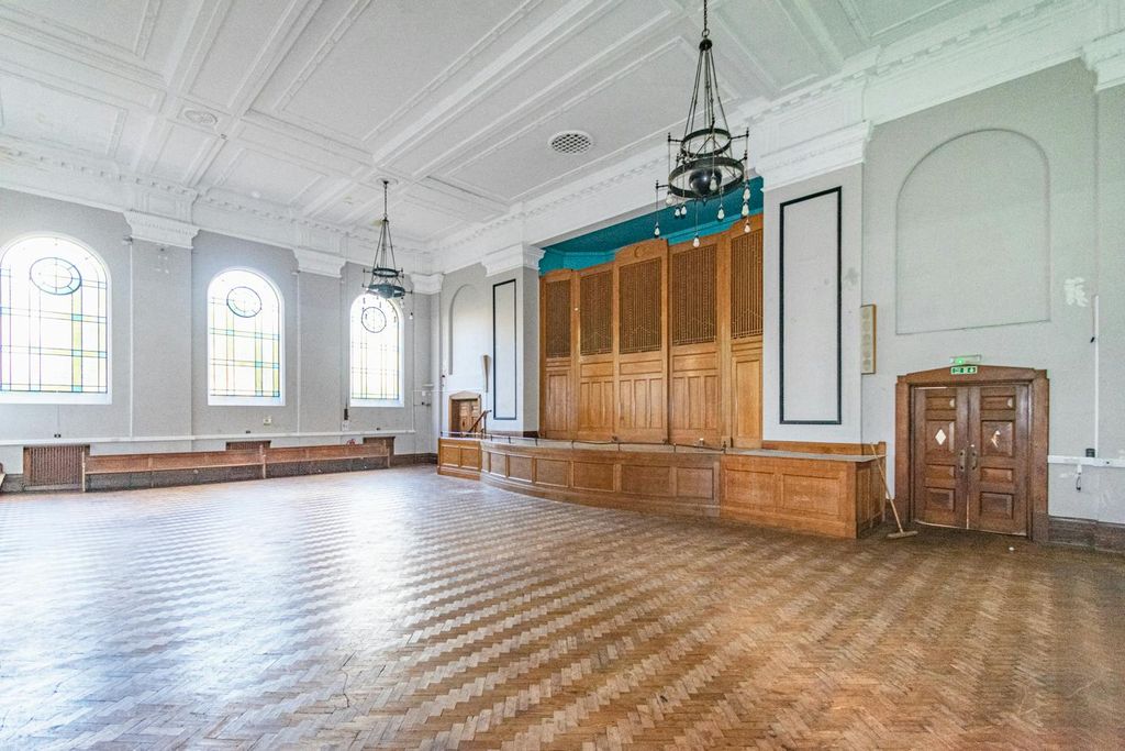 Property photo 2 of 9 Image 2