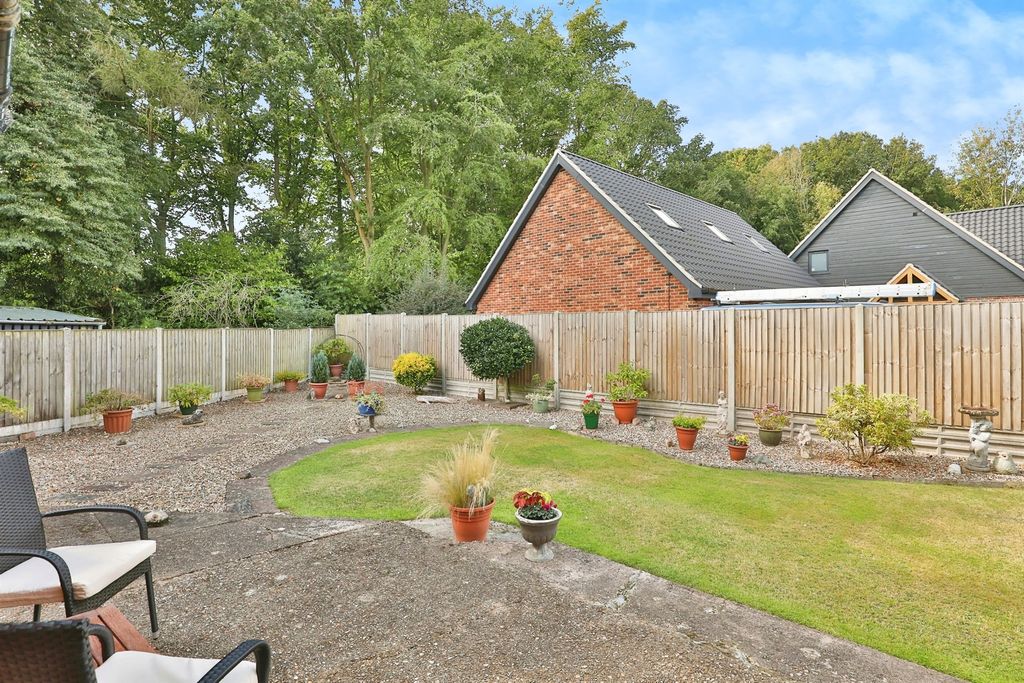 Property photo 3 of 14