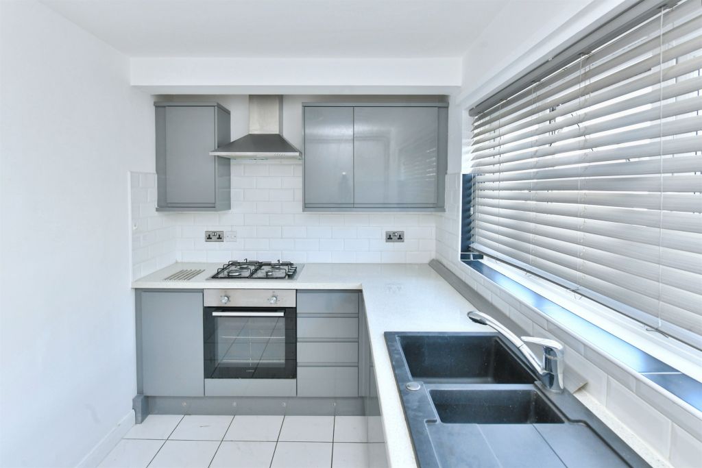 Property photo 2 of 21