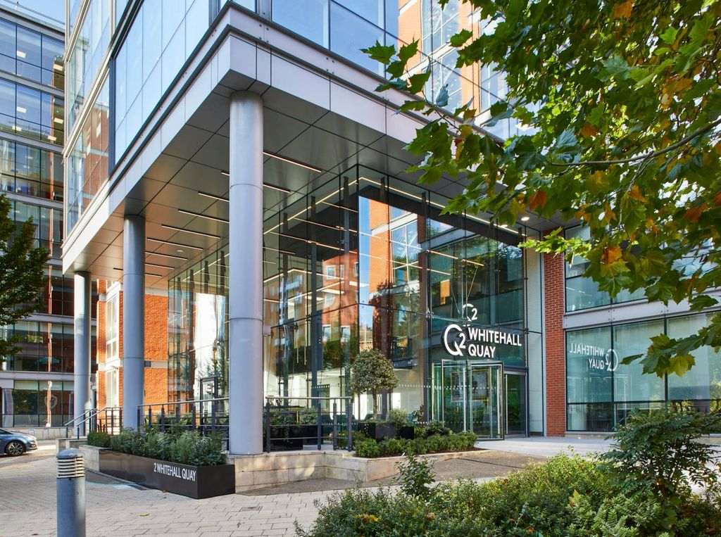 Property photo 1 of 6 2 Whitehall Quay_Hla7964_Hrp_Lr.Jpg