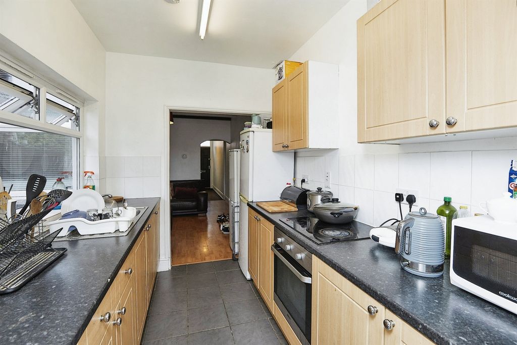 Property photo 3 of 16