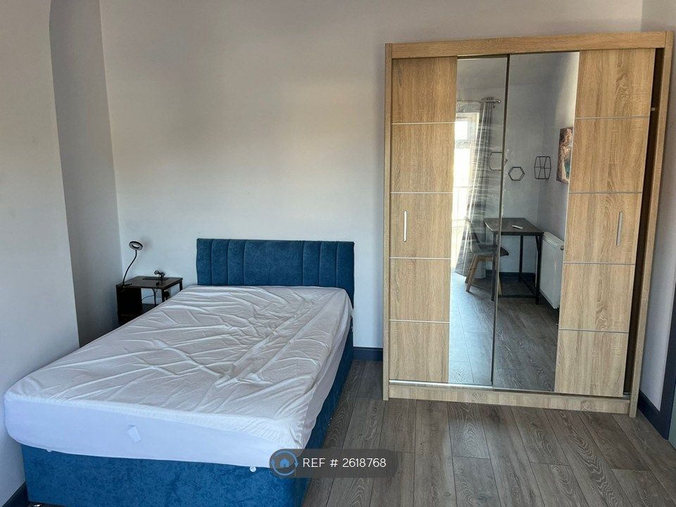 Property photo 3 of 10 Room 1