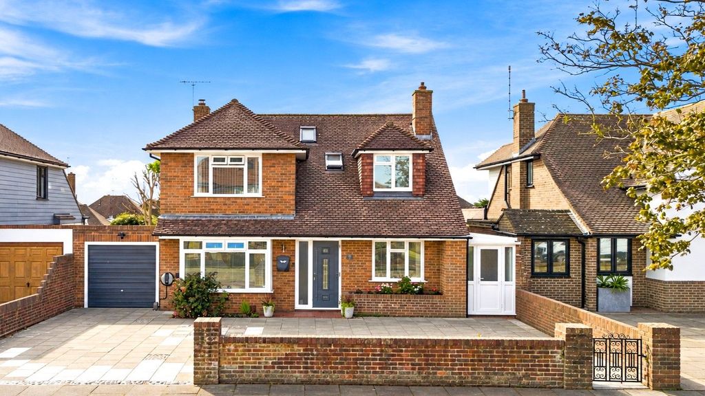 Property photo 1 of 31