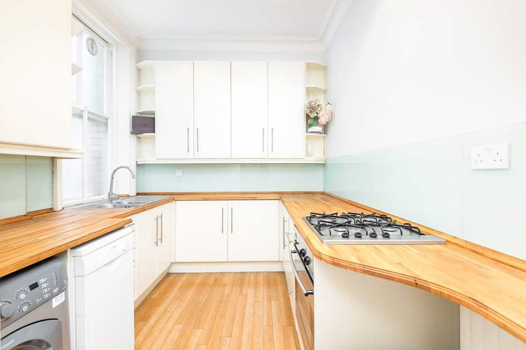 Property photo 2 of 9