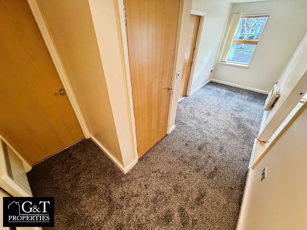 Property photo 3 of 15 Hallway/Home Office