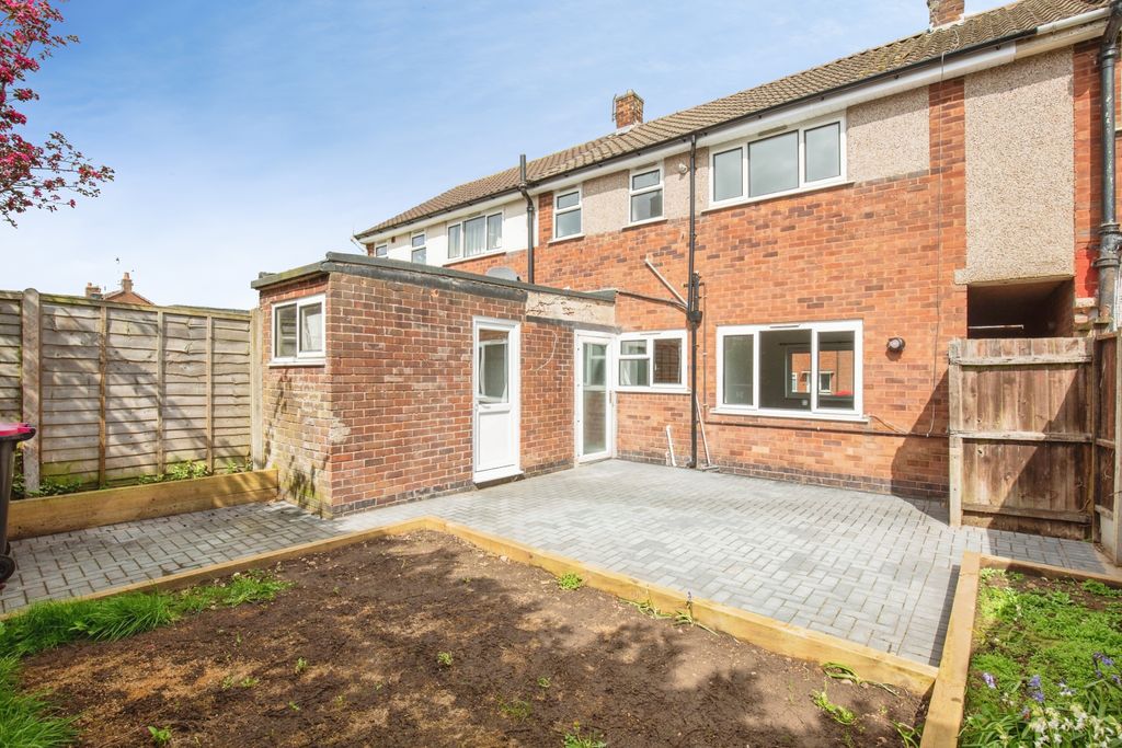 Property photo 3 of 18 621c10Aa-Mw26-102