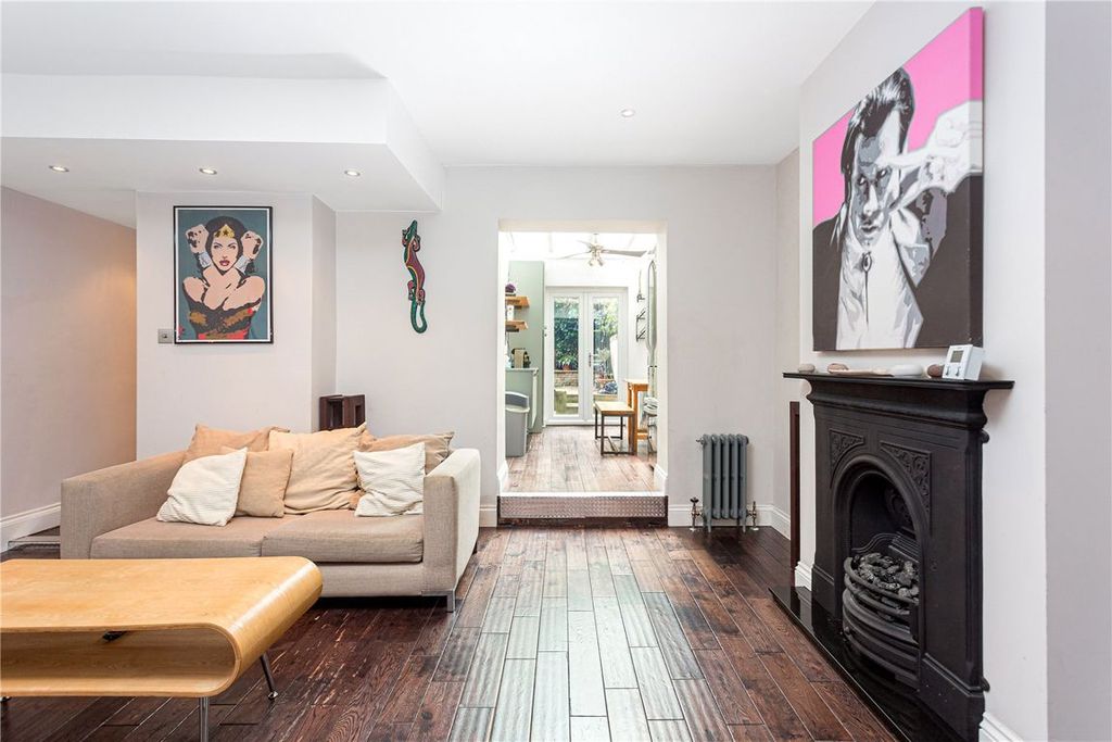 Property photo 1 of 6