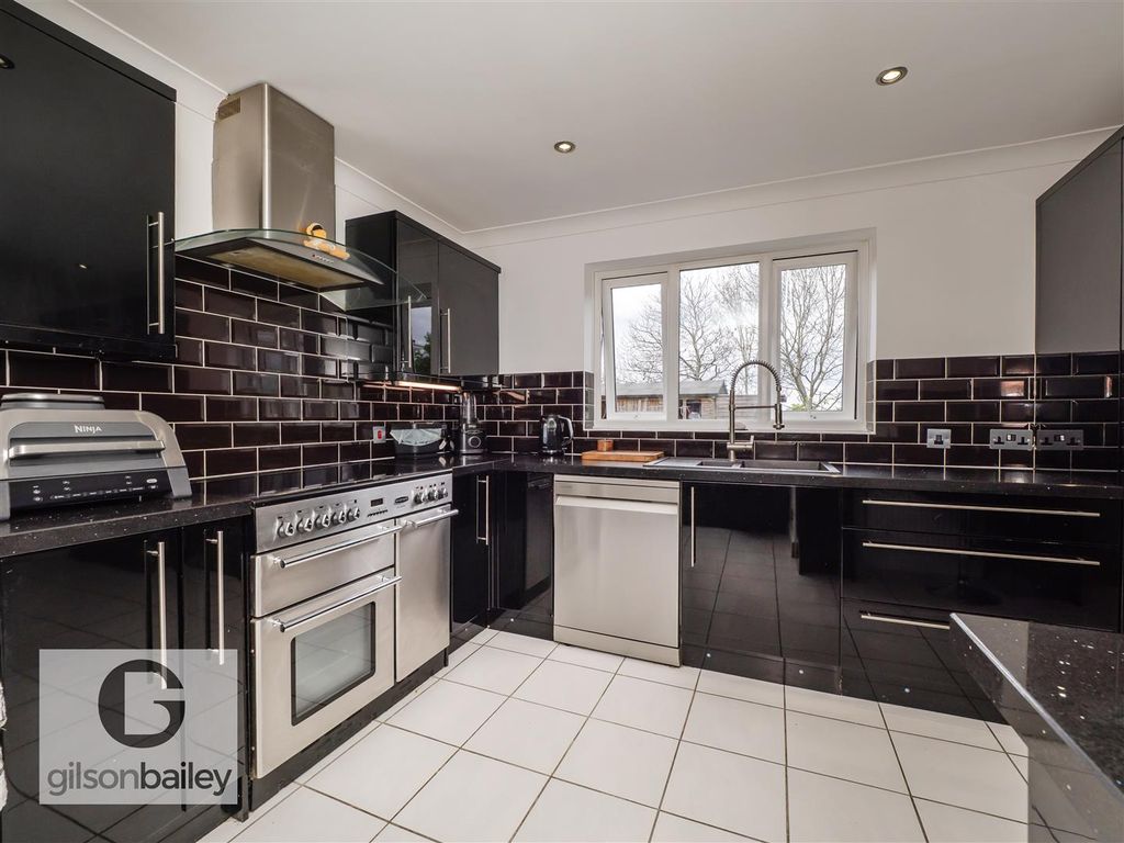 Property photo 2 of 48 46Jennyroad-40.Jpg