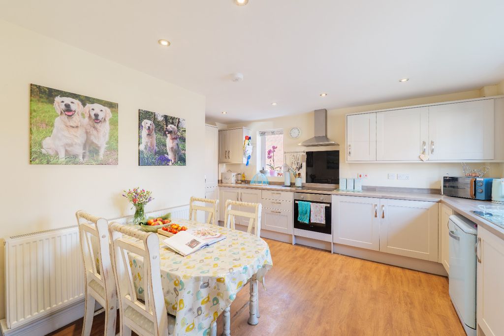 Property photo 3 of 24 5226998