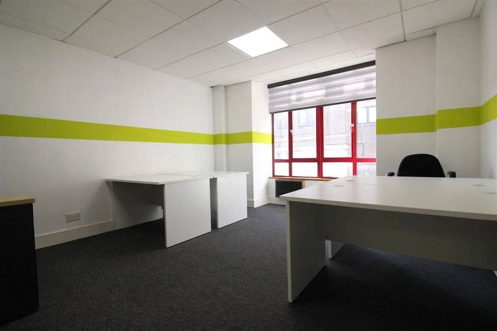 Property photo 2 of 6 D1321E15Ef72c80385c98A358B80Cae001889d95