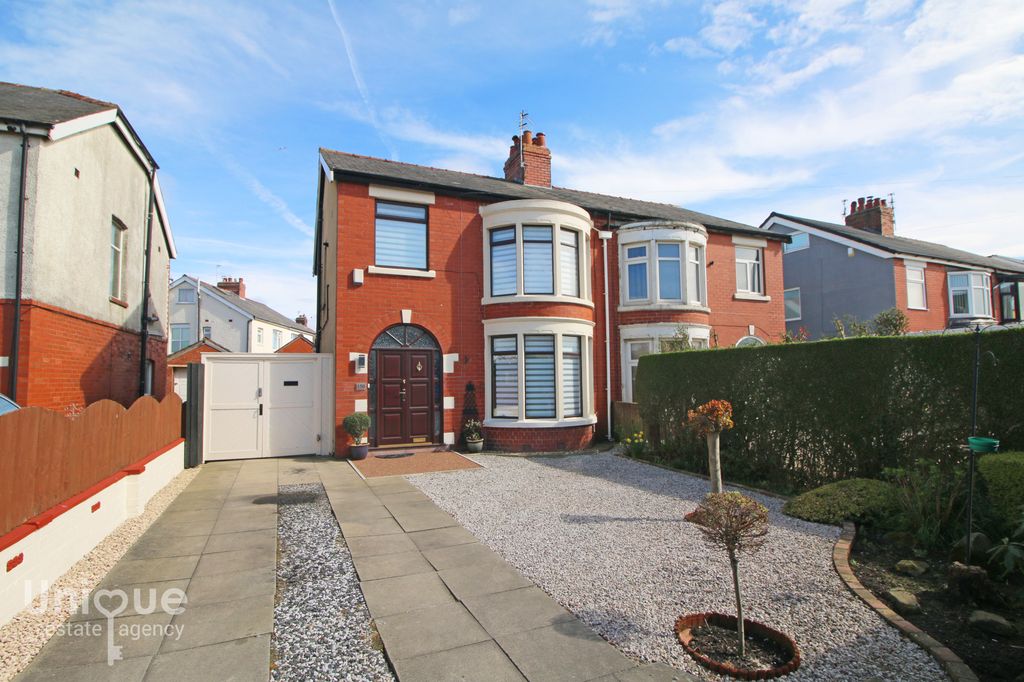 Property photo 1 of 35