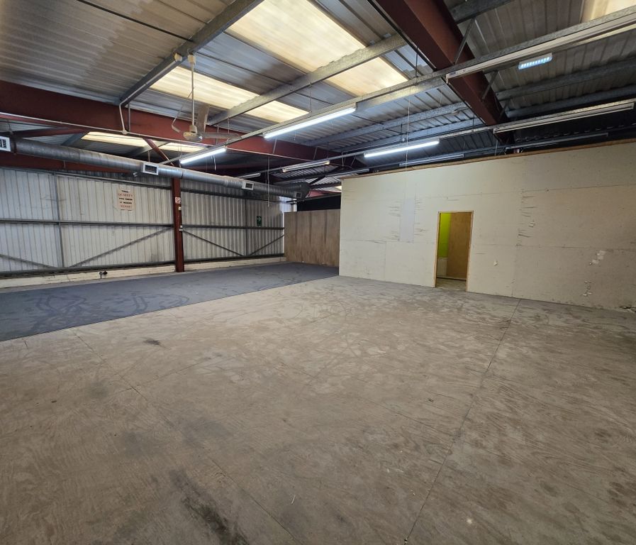 Property photo 2 of 6