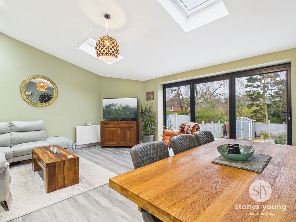 Property photo 2 of 23