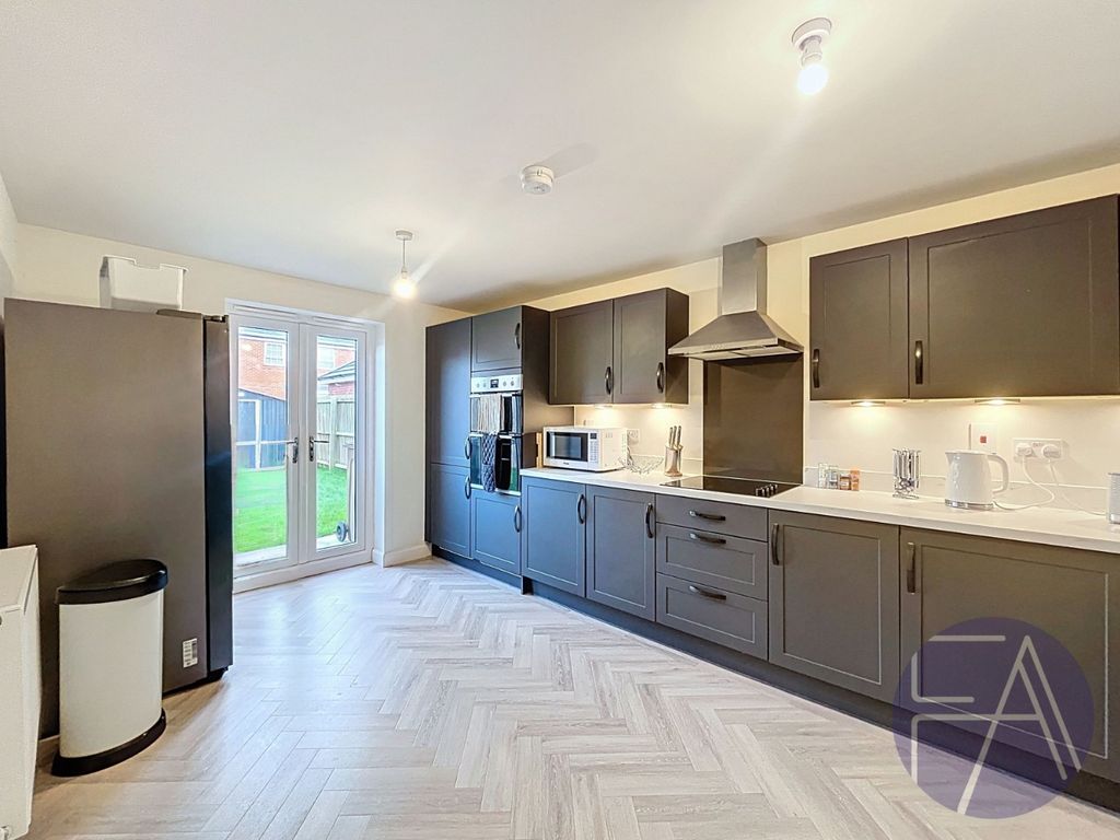 Property photo 3 of 19 4373002