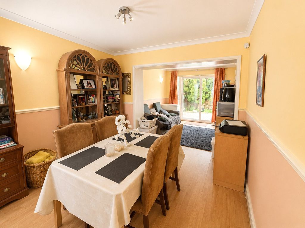 Property photo 3 of 12 Dining Area