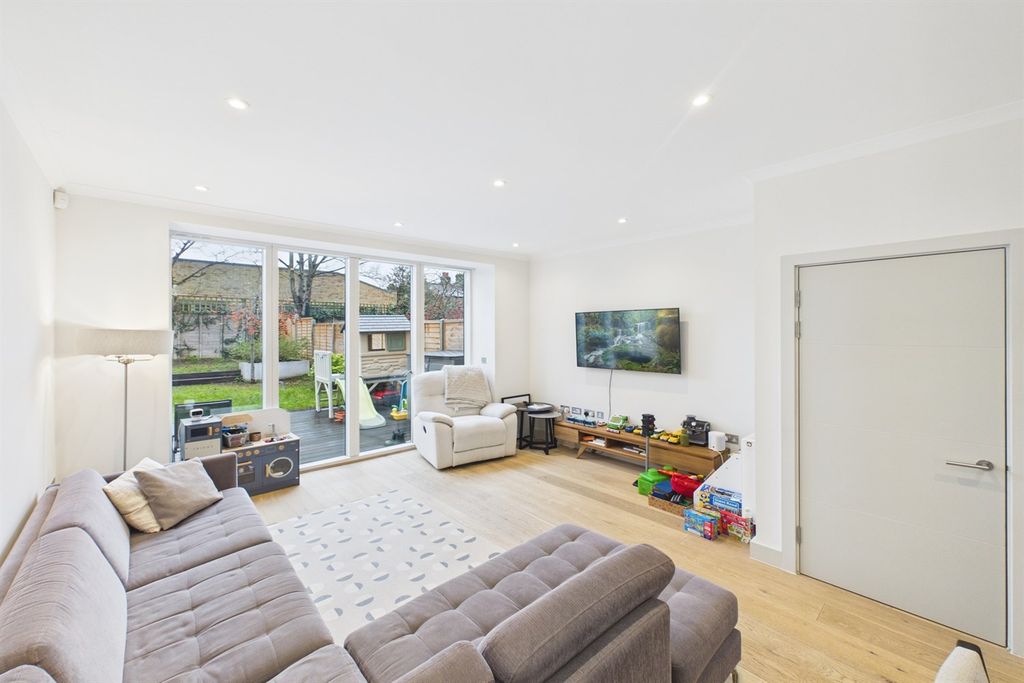 Property photo 2 of 16 Living Area