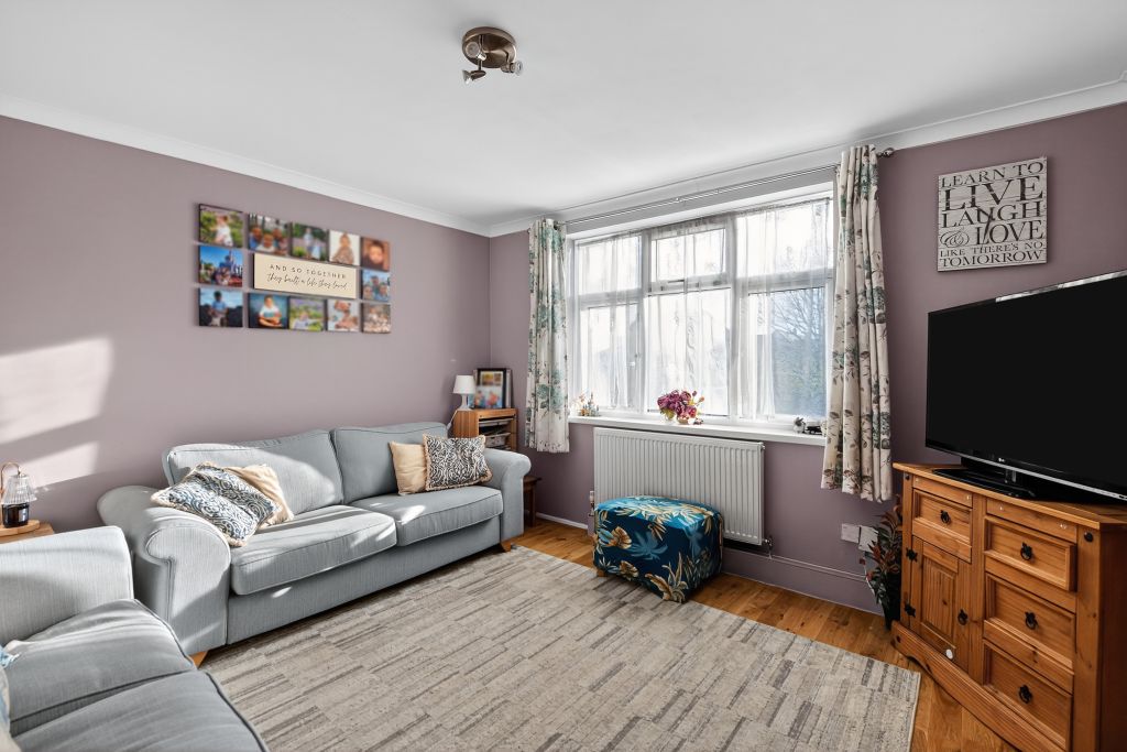 Property photo 2 of 20