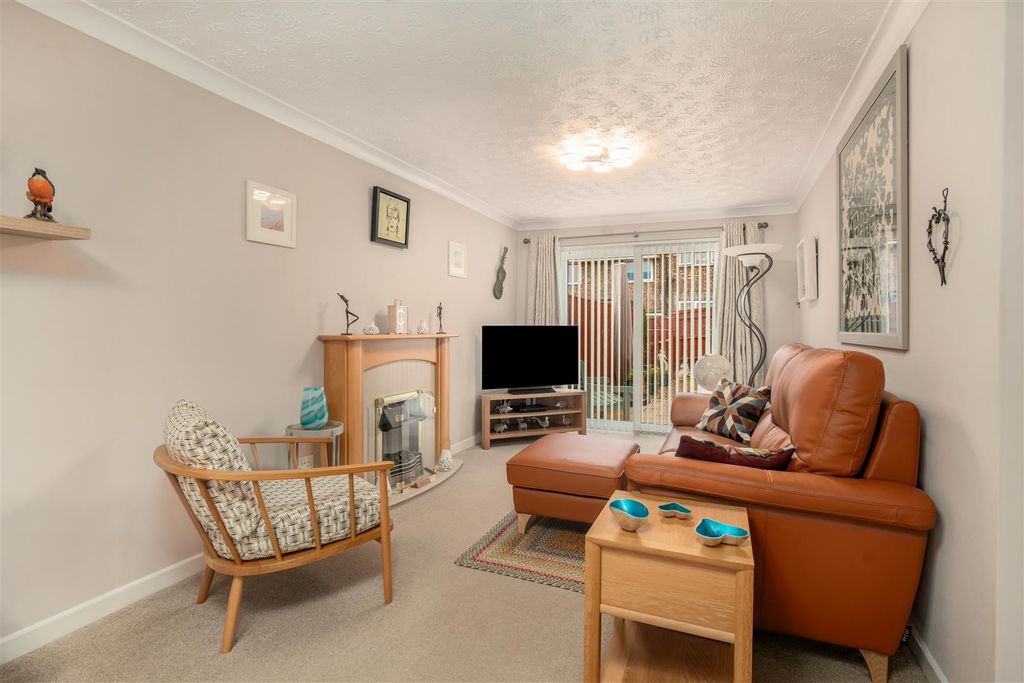 Property photo 2 of 14 17 Portway, Banbury-10.Jpg