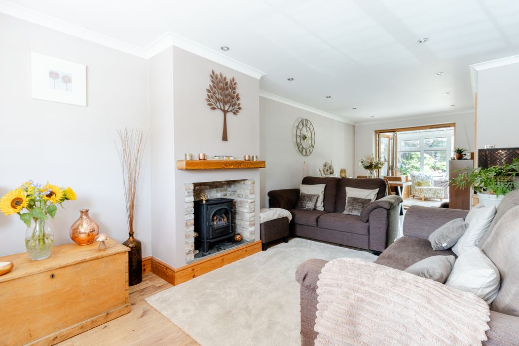 Property photo 1 of 15 A7400952-Hdr-13