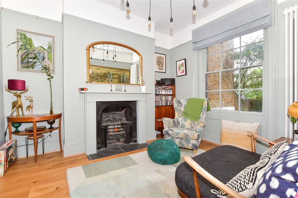 Property photo 3 of 13 Sitting Area